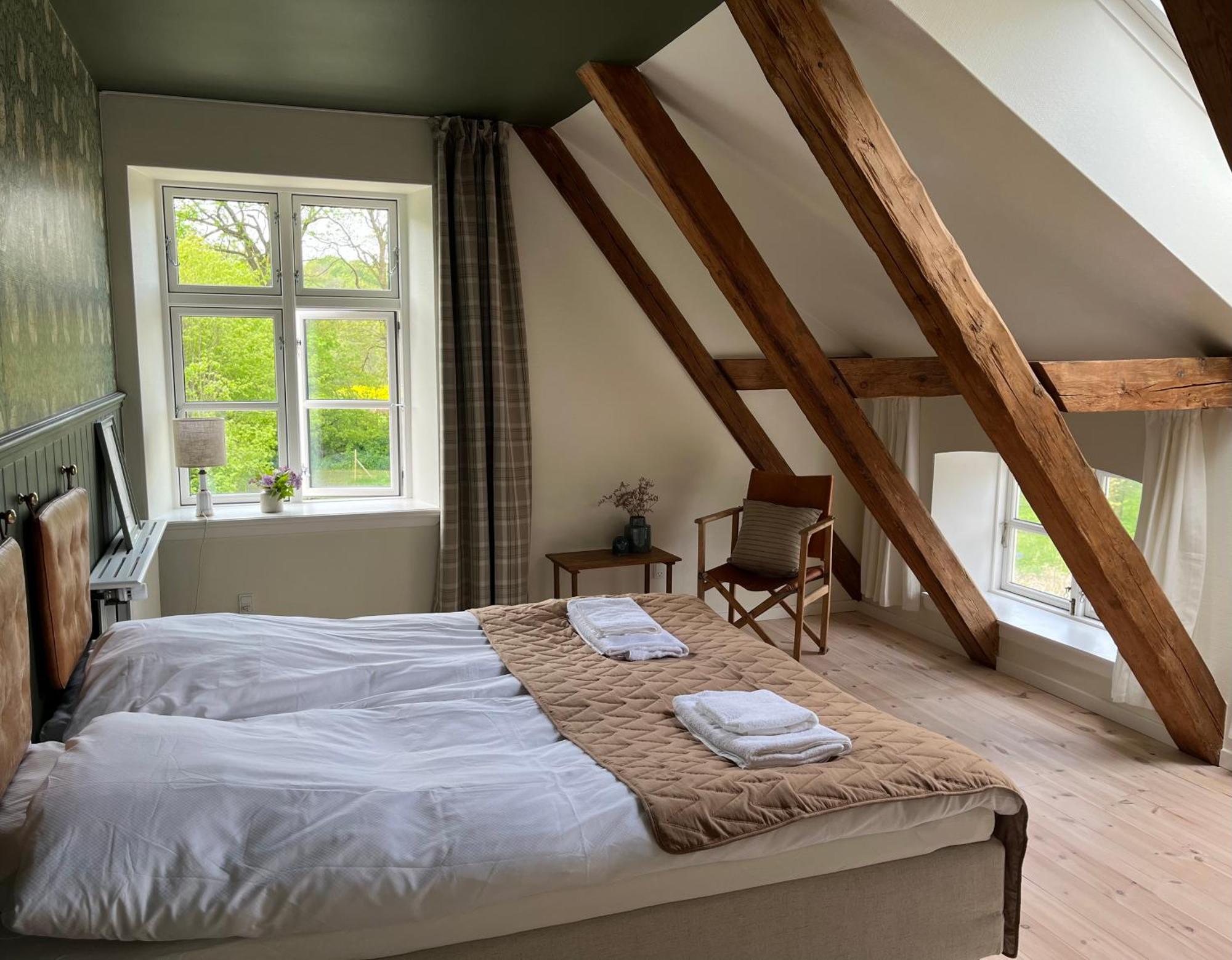 Reballegaard Bed & Breakfast ฮอร์เซินส์ ภายนอก รูปภาพ